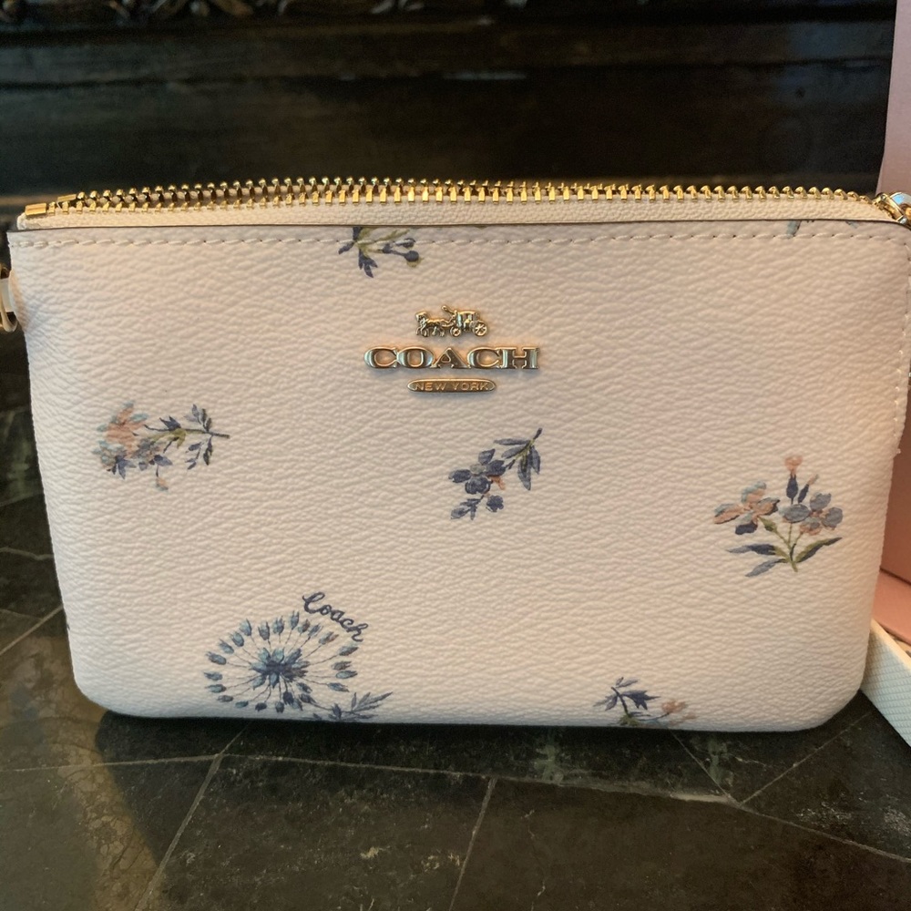 Adorable Coach Wristlet with charms. - Picture 3 of 9